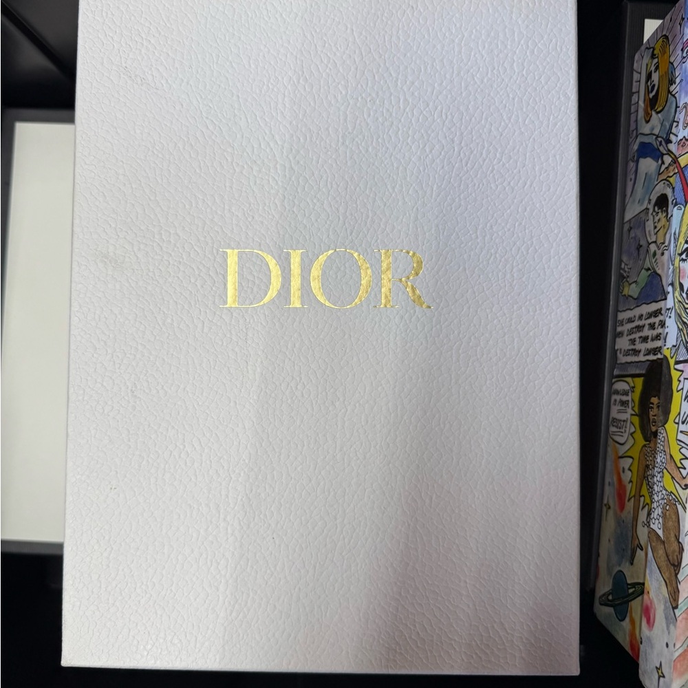 10 iin great shape like new designer show and belt box…